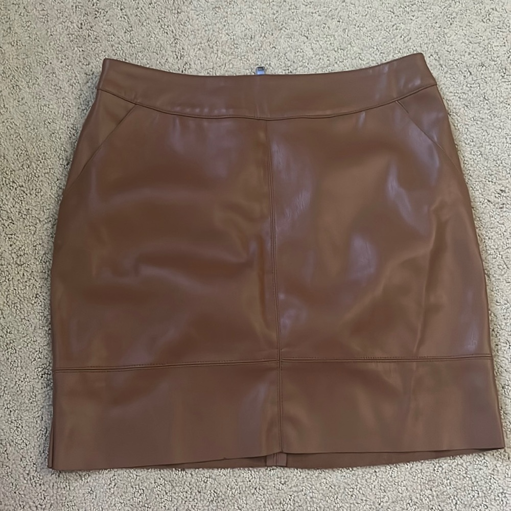 Fahsyee brown faux vegan leather brown skirt women’s size medium